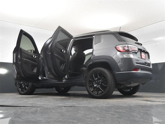Photo of 2024 Baltic Gray Metallic Clearcoat Jeep Compass