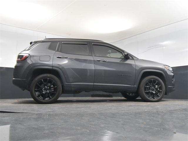 Photo of 2024 Baltic Gray Metallic Clearcoat Jeep Compass