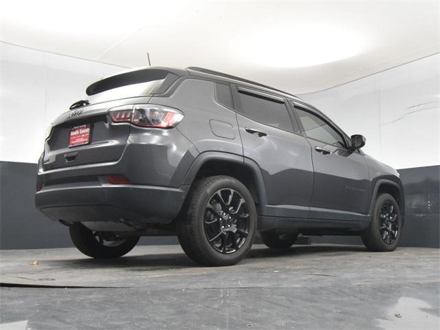 Photo of 2024 Baltic Gray Metallic Clearcoat Jeep Compass