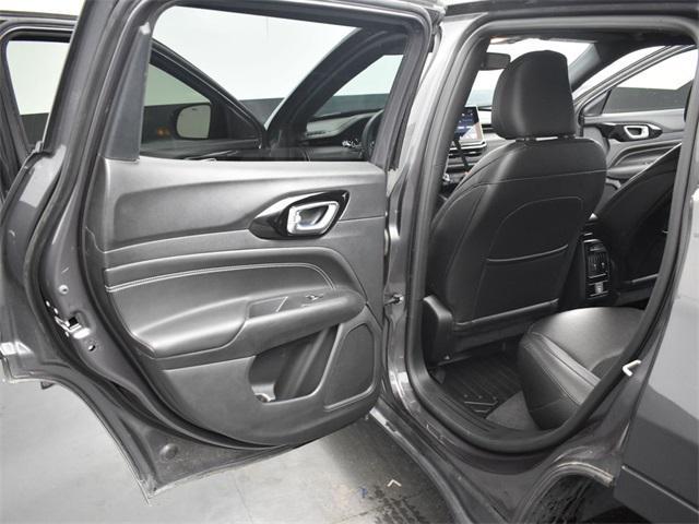 Photo of 2024 Baltic Gray Metallic Clearcoat Jeep Compass