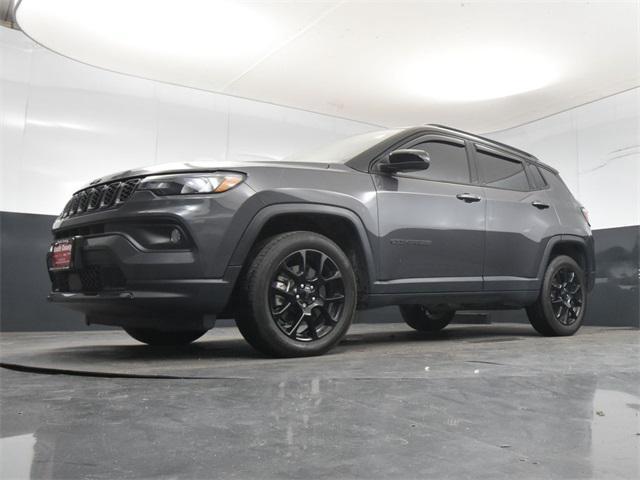 Photo of 2024 Baltic Gray Metallic Clearcoat Jeep Compass