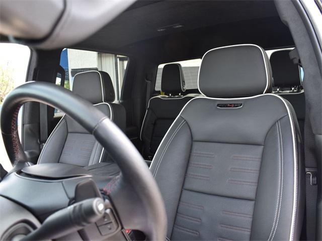 Photo of 2024 Summit White GMC Sierra 1500