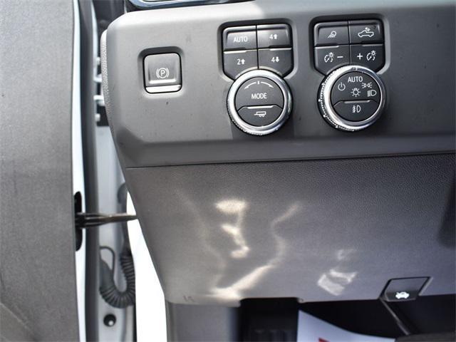 Photo of 2024 Summit White GMC Sierra 1500