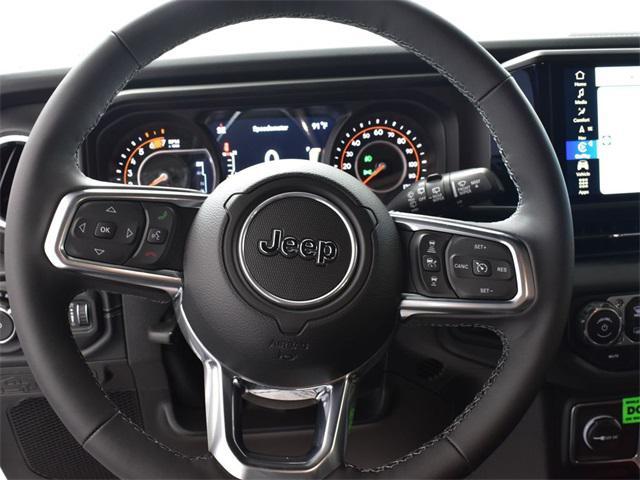 Photo of 2025 Bright White Clearcoat Jeep Wrangler