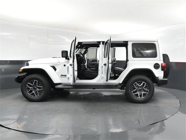 Photo of 2025 Bright White Clearcoat Jeep Wrangler