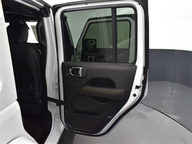 Photo of 2025 Bright White Clearcoat Jeep Wrangler