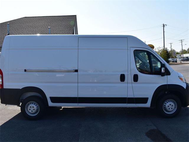 Photo of 2026 Bright White Clearcoat RAM ProMaster 2500