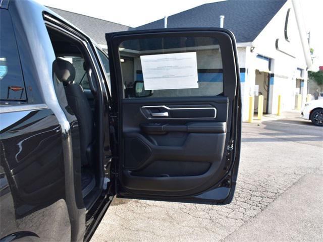 Photo of 2026 Diamond Black Crystal Pearlcoat RAM 1500