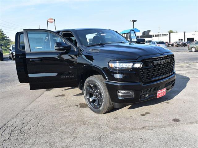 Photo of 2026 Diamond Black Crystal Pearlcoat RAM 1500