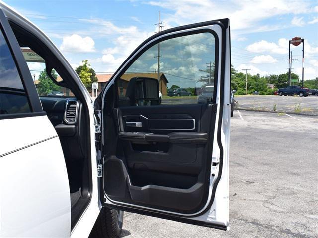 Photo of 2025 Bright White Clearcoat RAM 2500