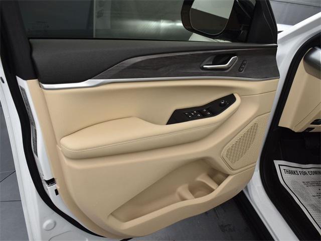 Photo of 2025 Bright White Clearcoat Jeep Grand Cherokee L