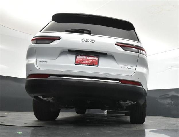 Photo of 2025 Bright White Clearcoat Jeep Grand Cherokee L