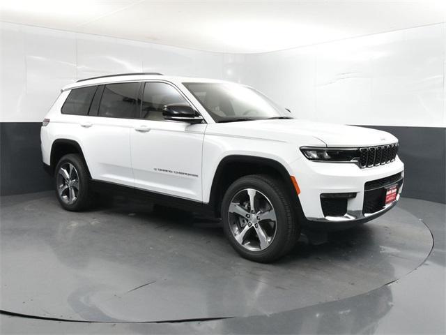 Photo of 2025 Bright White Clearcoat Jeep Grand Cherokee L