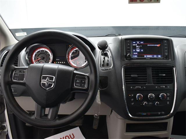 Photo of 2018 White Knuckle Clearcoat Dodge Grand Caravan