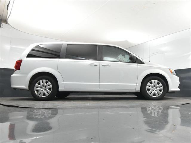 Photo of 2018 White Knuckle Clearcoat Dodge Grand Caravan
