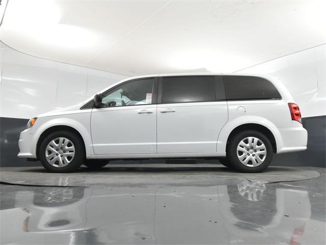 Photo of 2018 White Knuckle Clearcoat Dodge Grand Caravan