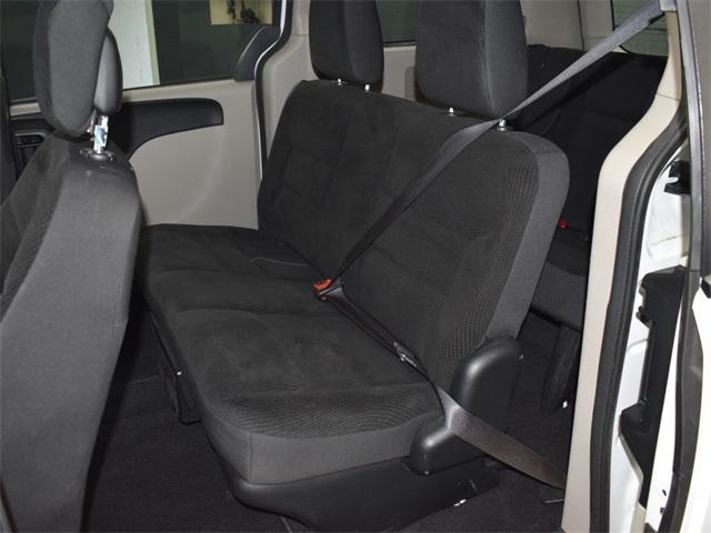 Photo of 2018 White Knuckle Clearcoat Dodge Grand Caravan