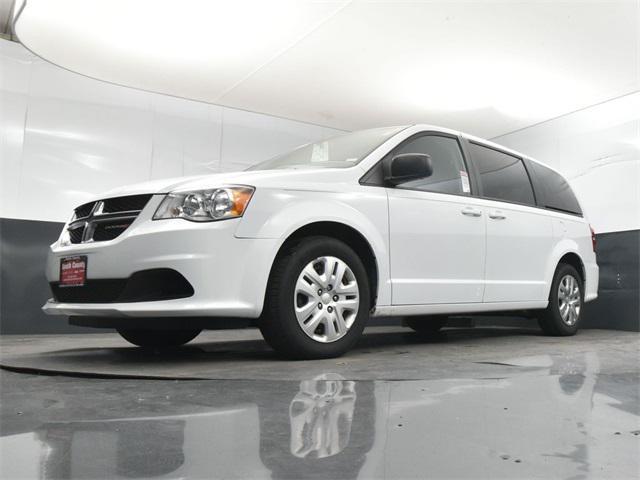 Photo of 2018 White Knuckle Clearcoat Dodge Grand Caravan