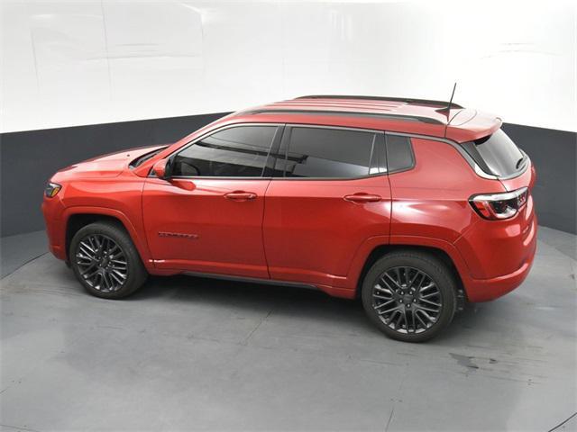 Photo of 2022 Redline Pearlcoat Jeep Compass