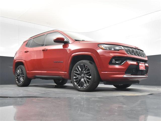 Photo of 2022 Redline Pearlcoat Jeep Compass
