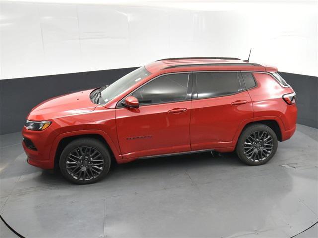 Photo of 2022 Redline Pearlcoat Jeep Compass