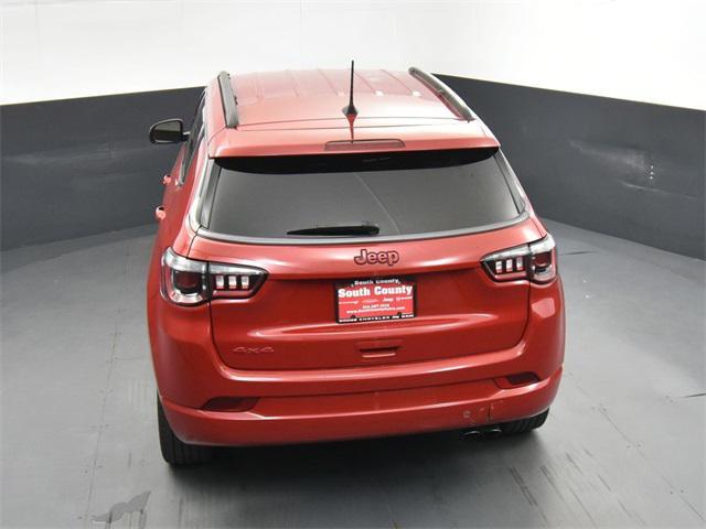Photo of 2022 Redline Pearlcoat Jeep Compass