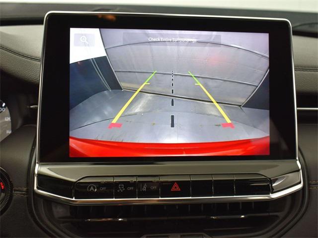 Photo of 2022 Redline Pearlcoat Jeep Compass