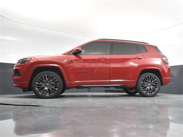 Photo of 2022 Redline Pearlcoat Jeep Compass