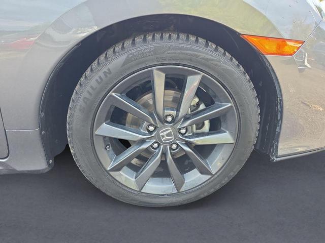 Photo of 2021 Gray Honda Civic