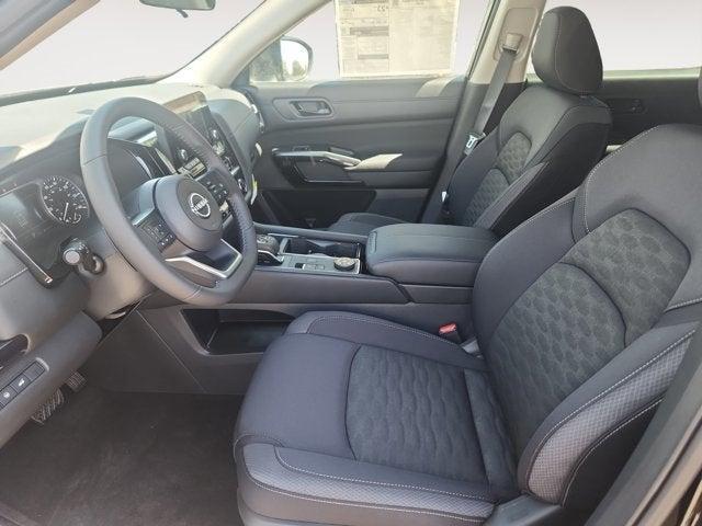 Photo of 2025 Black Nissan Pathfinder