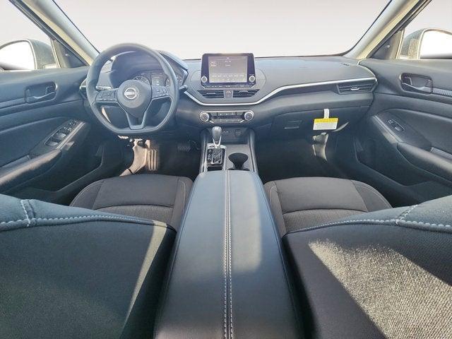 Photo of 2025 Black Nissan Altima