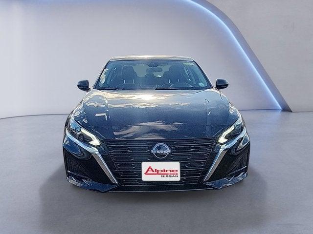 Photo of 2025 Black Nissan Altima