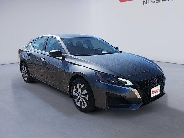 Photo of 2025 Gun Metallic Nissan Altima