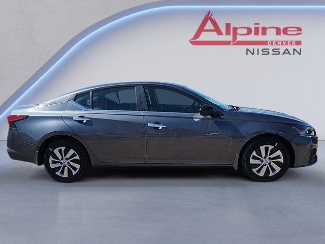 Photo of 2025 Gun Metallic Nissan Altima