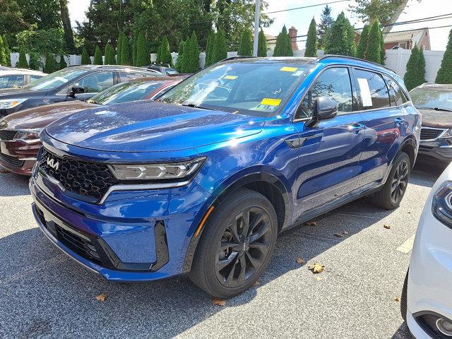 Photo of 2023 Sapphire Blue Kia Sorento
