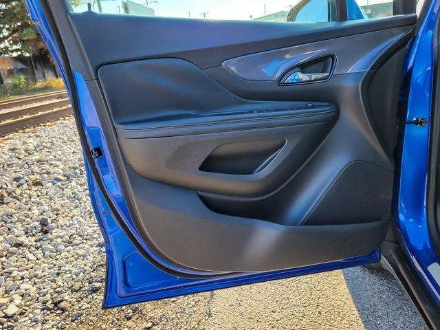 Photo of 2017 Brilliant Blue Metallic Buick Encore