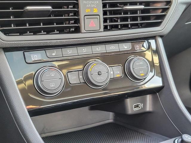 Photo of 2019 Black Volkswagen Jetta