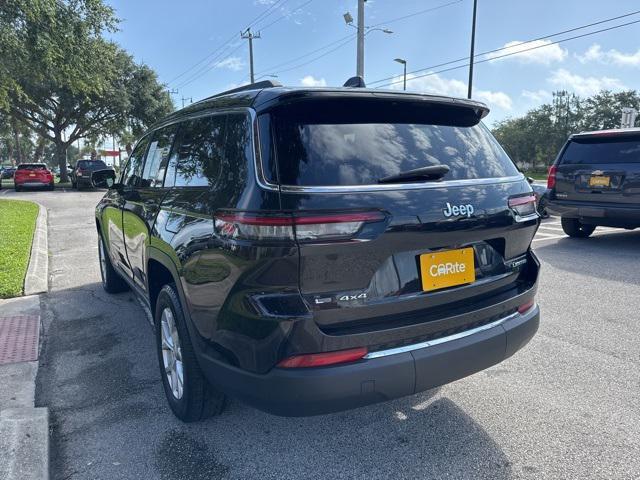 Photo of 2022 Diamond Black Crystal Pearlcoat Jeep Grand Cherokee L