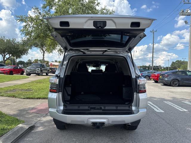 Photo of 2022 Classic Silver Metallic Toyota 4Runner