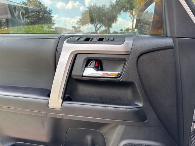 Photo of 2022 Classic Silver Metallic Toyota 4Runner