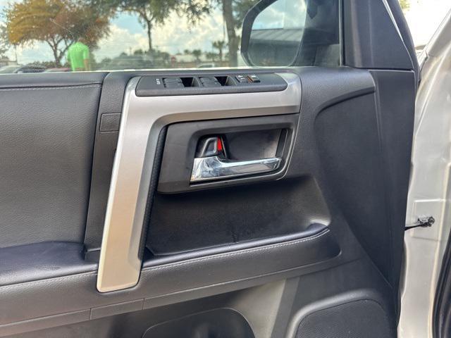 Photo of 2022 Classic Silver Metallic Toyota 4Runner