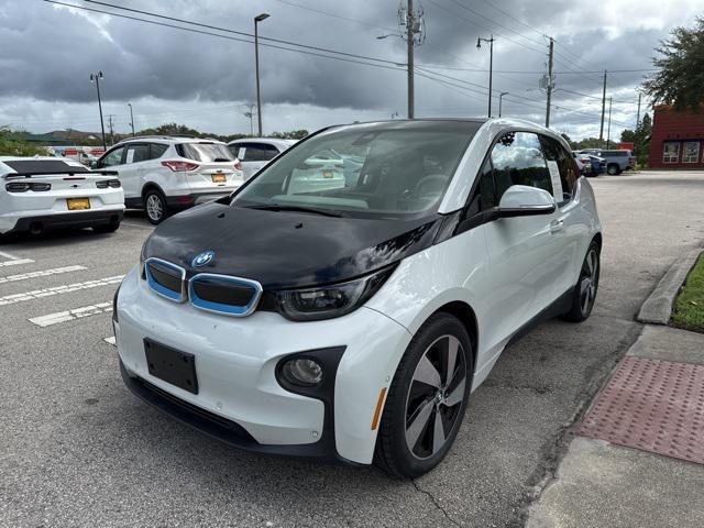 Photo of 2014 Capparis White w/BMW i Frozen Blue Accent BMW i3