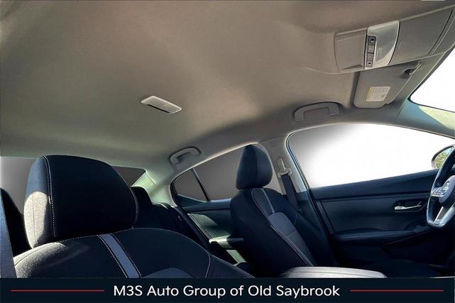 Photo of 2022 Super Black Nissan Sentra