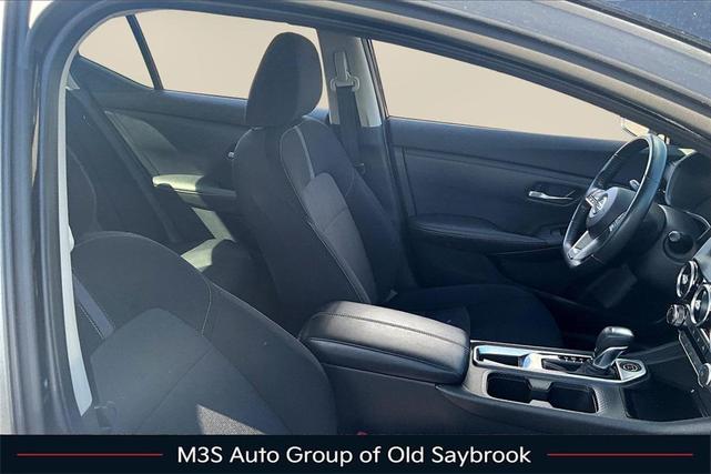 Photo of 2022 Super Black Nissan Sentra