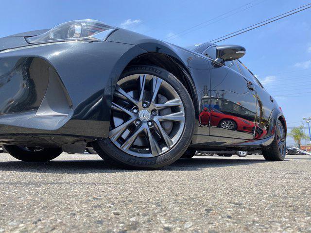 Photo of 2018 Black Lexus IS 300