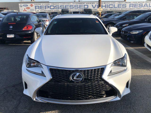 Photo of 2016 White Lexus RC 200t