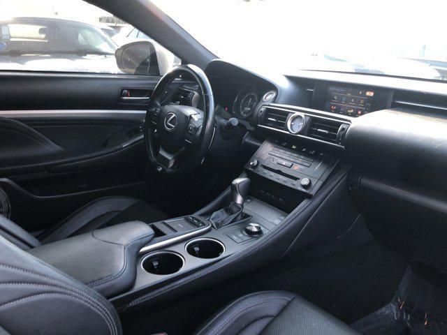 Photo of 2016 White Lexus RC 200t