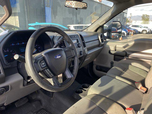 Photo of 2018 Oxford White Ford F-250