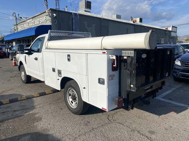 Photo of 2018 Oxford White Ford F-250