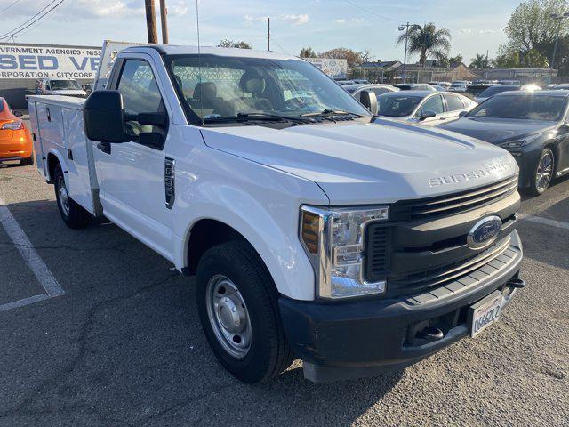 Photo of 2018 Oxford White Ford F-250